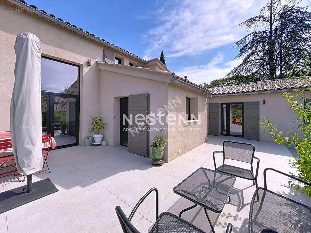 Maison à LOURMARIN