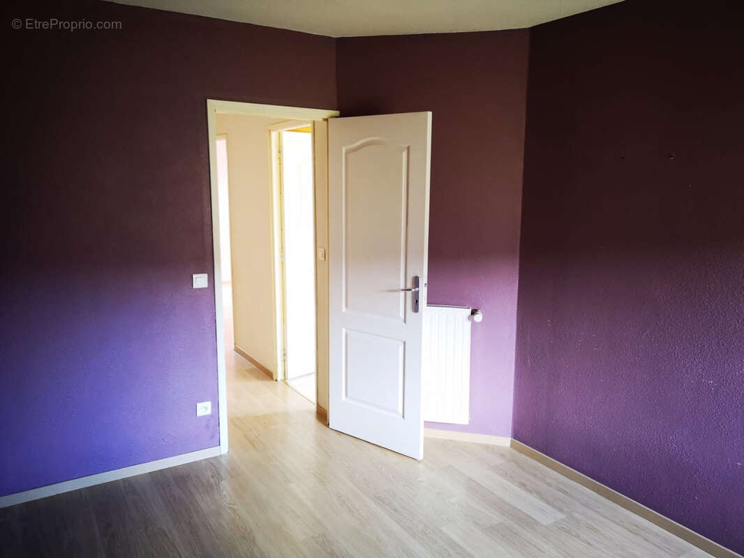 Appartement à SAINT-GORGON-MAIN