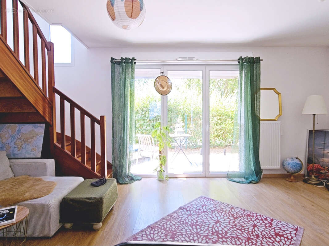 Duplex aux allures de maison / 62,25 m2 avec extérieur et parking privatif   Marly, secteur Rhonelle - photo 5