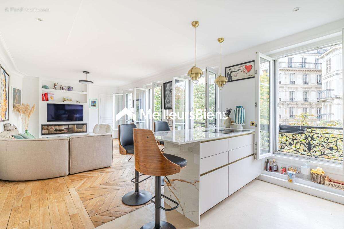 Appartement à PARIS-12E