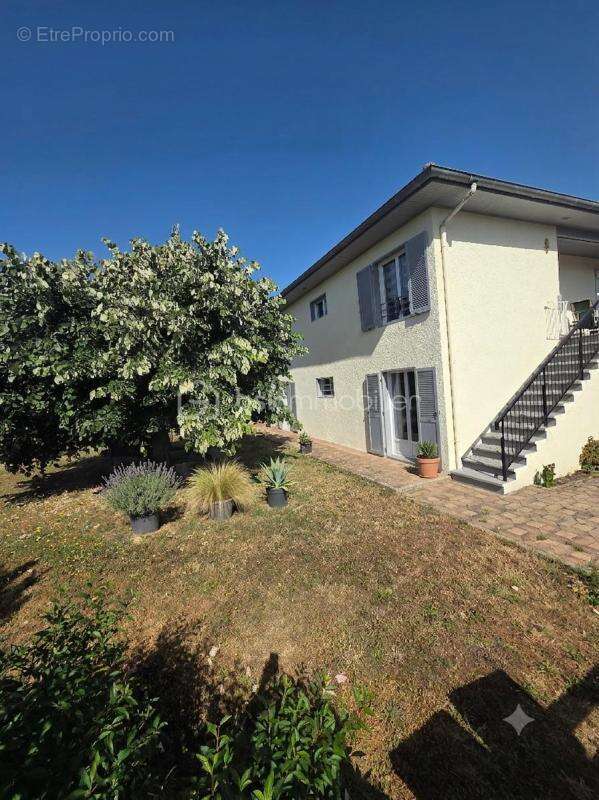 Maison familiale avec grand jardin et fort potentiel – Chadrac (43) - photo 2