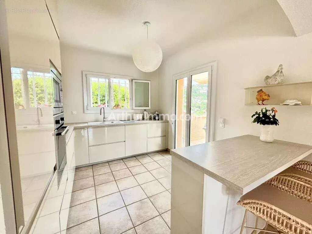 Maison à LES ISSAMBRES