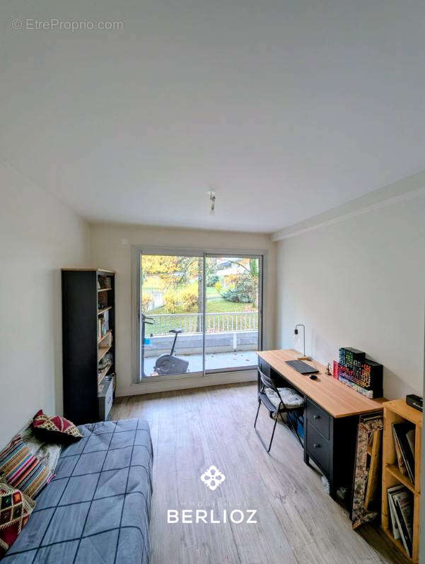 Appartement à MEYLAN
