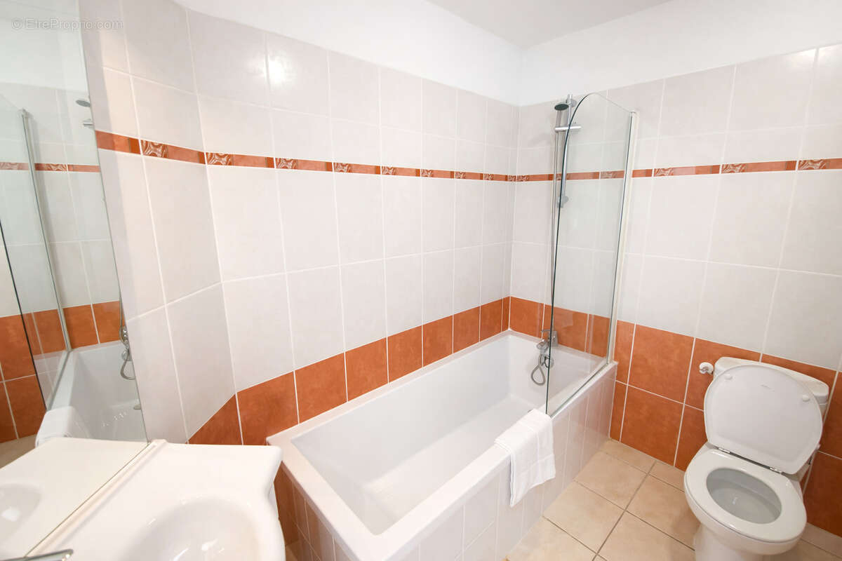 Appartement à SIGNES