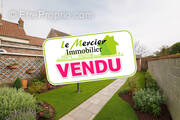 Maison à QUAROUBLE