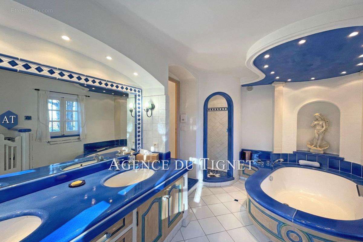 Maison à SPERACEDES