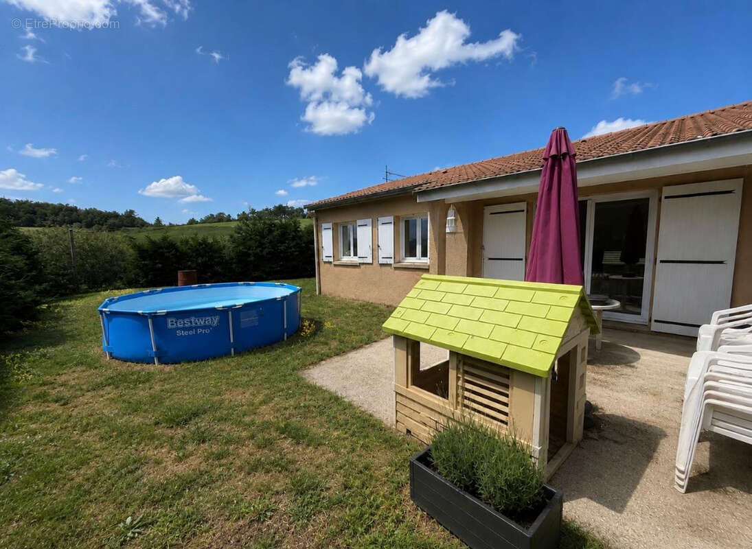 Maison à SAINT-ROMAIN-DE-LERPS