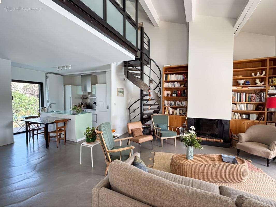 Maison à VILLENEUVE-LES-AVIGNON