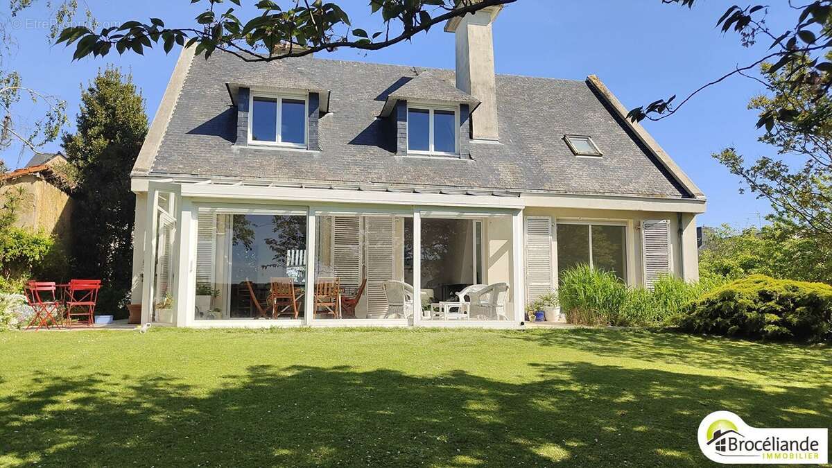 Maison à SAINT-GILLES