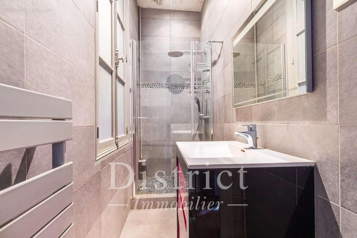 Appartement à PARIS-7E
