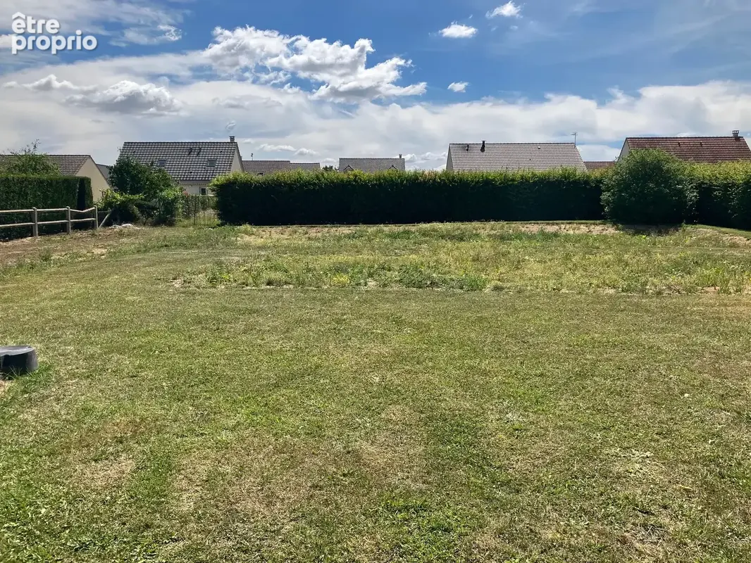 Crevecoeur le grand, beau terrain, très belle façade ! - photo 1