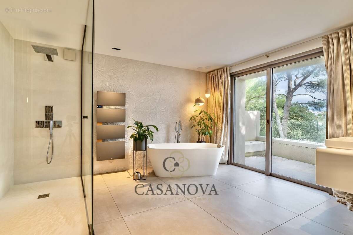 Villa contemporaine vue mer avec piscine et appartement indépendant à Sète Mont Saint-Clair - photo 14