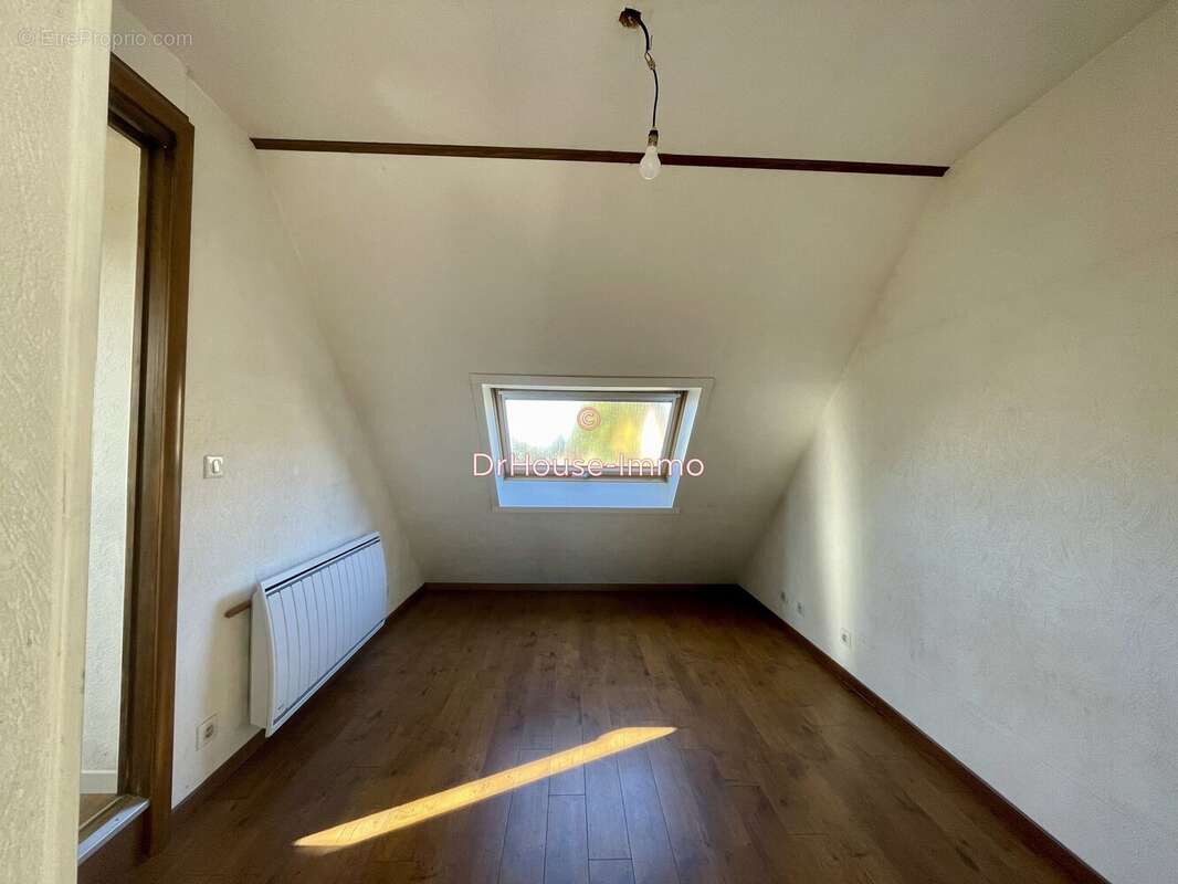 Maison à MONTEVRAIN