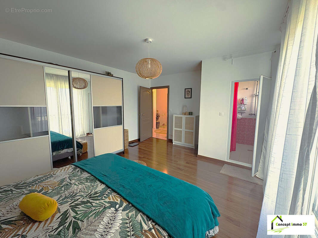 Maison à LA VILLE-AUX-DAMES