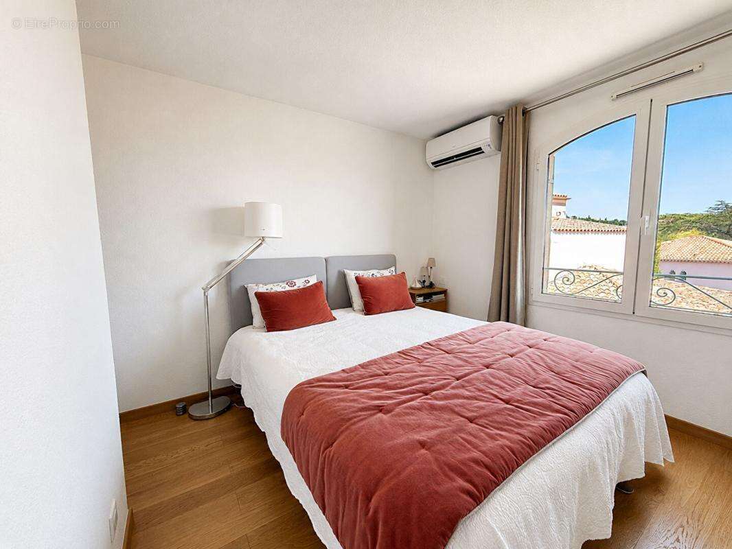 Appartement à BORMES-LES-MIMOSAS