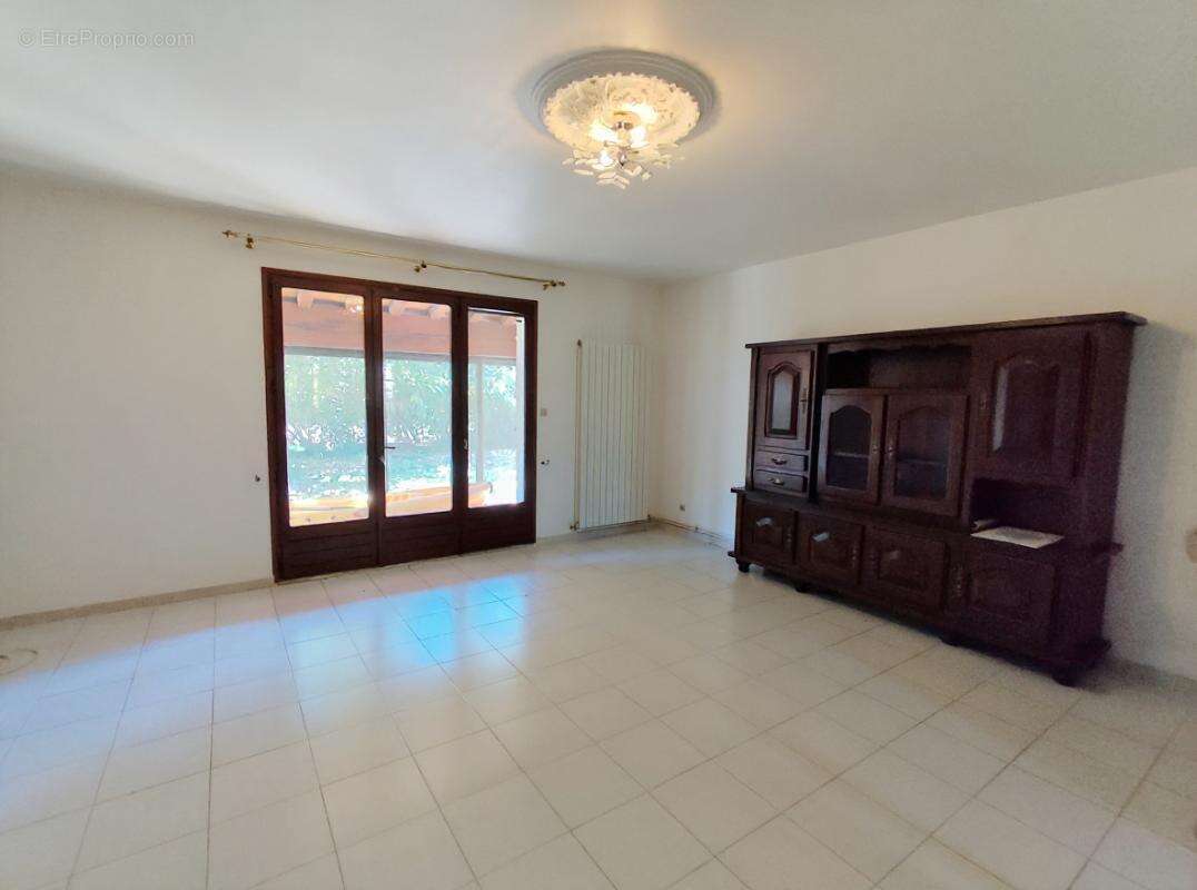 Lezignan Corbieres, Maison d'exception 170 m2, 7 pieces, 4 chambres sur 3000 m2 de terrain - photo 7