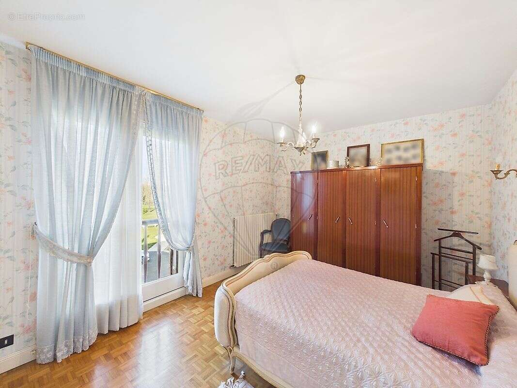 Maison à FONTCOUVERTE