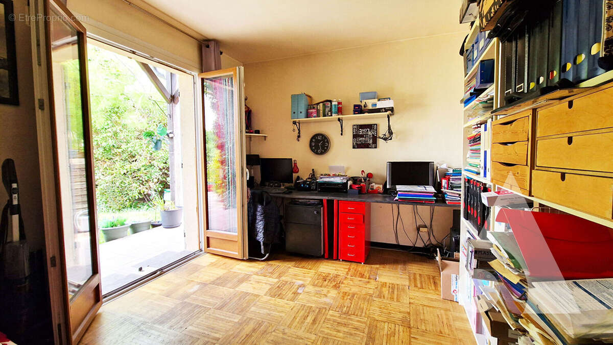 Maison à LE THILLAY