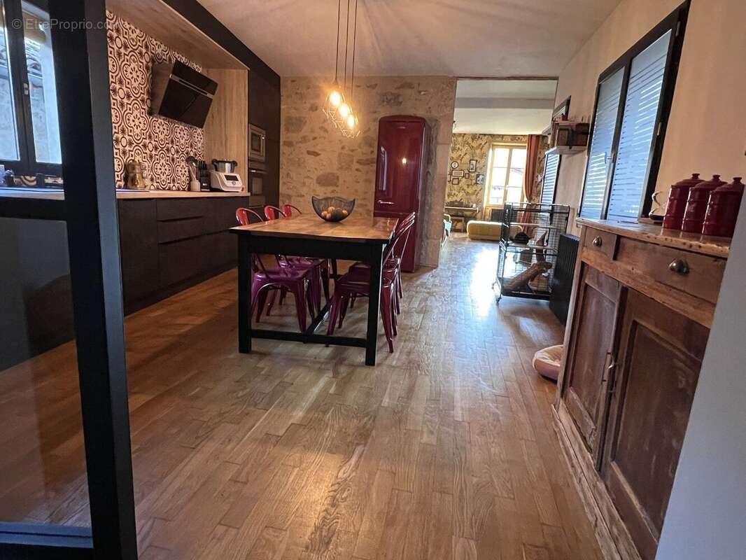 Opportunité dans Centre Historique Maison avec terrasse ... - photo 5