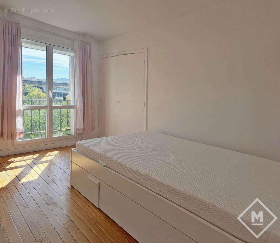 Appartement à MARSEILLE-5E
