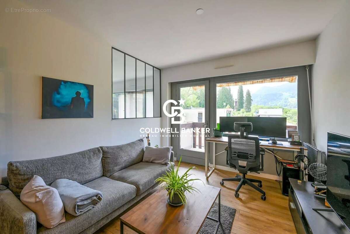 Appartement T2, une chambre, 35.92 m² très proche du centre  St Gervais les bains - photo 2