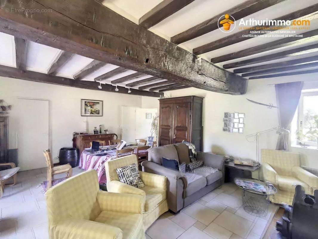 Maison à SAINTE-SUZANNE