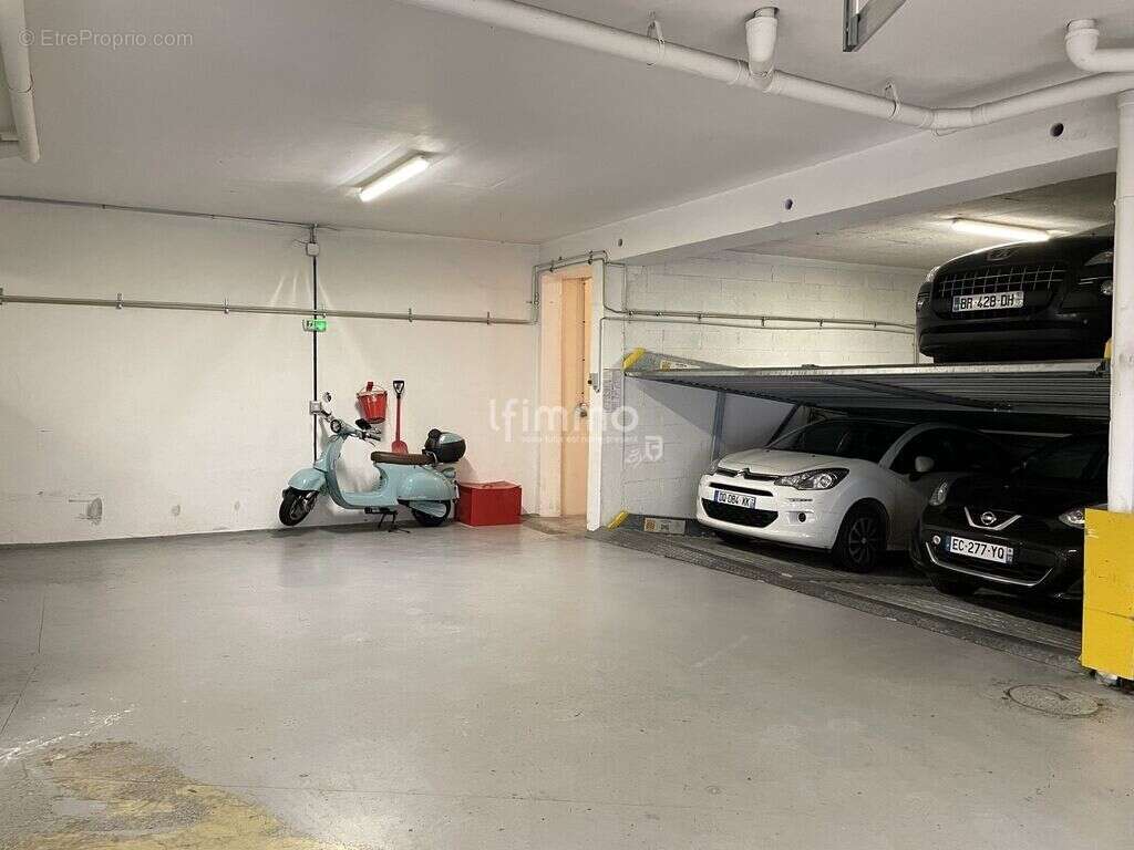 Place de Parking – 185 Rue de Paris, Les Lilas (93260) - photo 4