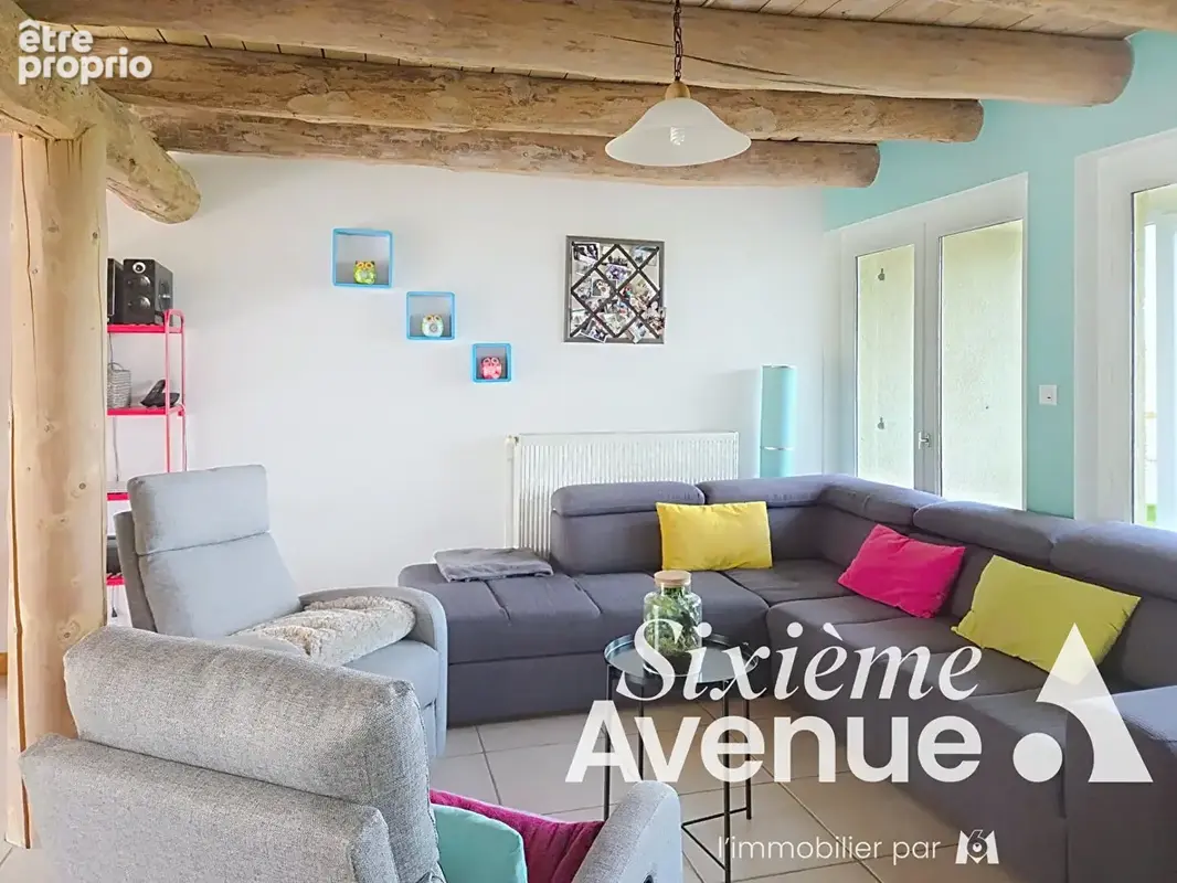 Ferme 180m² entièrement rénovée, 300 m² de dépendances et terrain en partie constructible : un cadre de vie rare ! - photo 4
