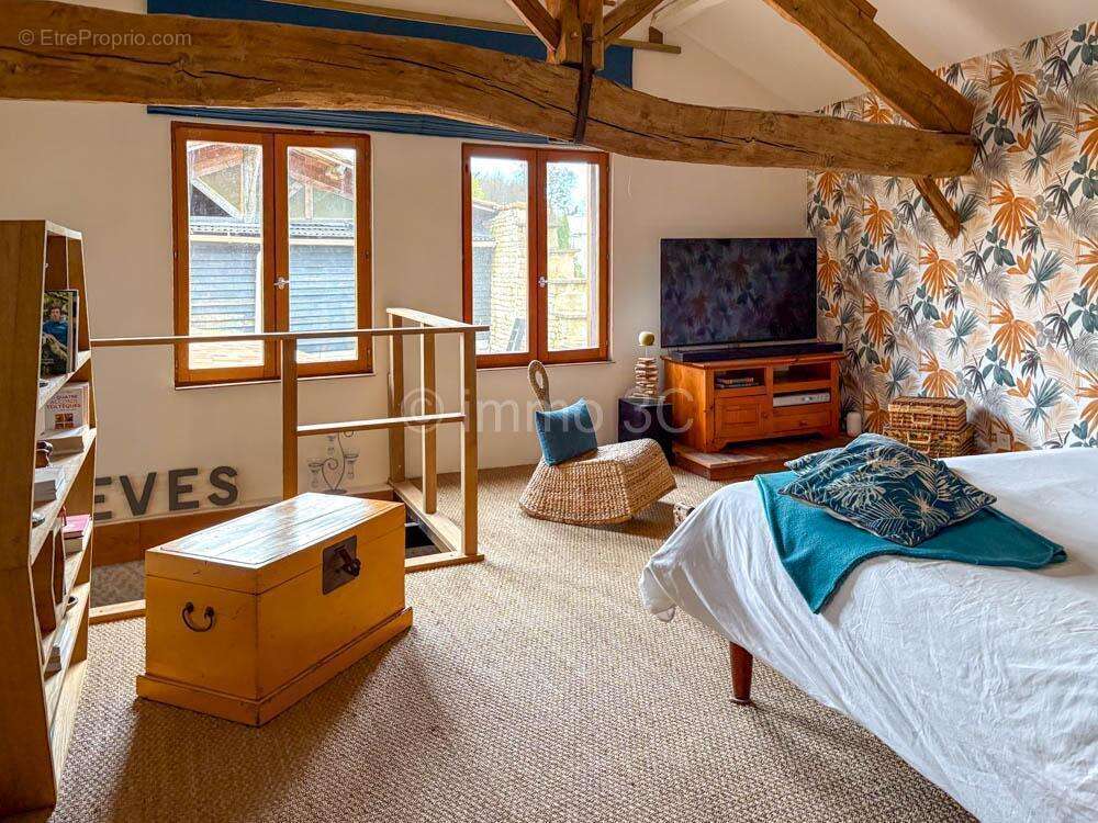 Maison à CHEF-BOUTONNE