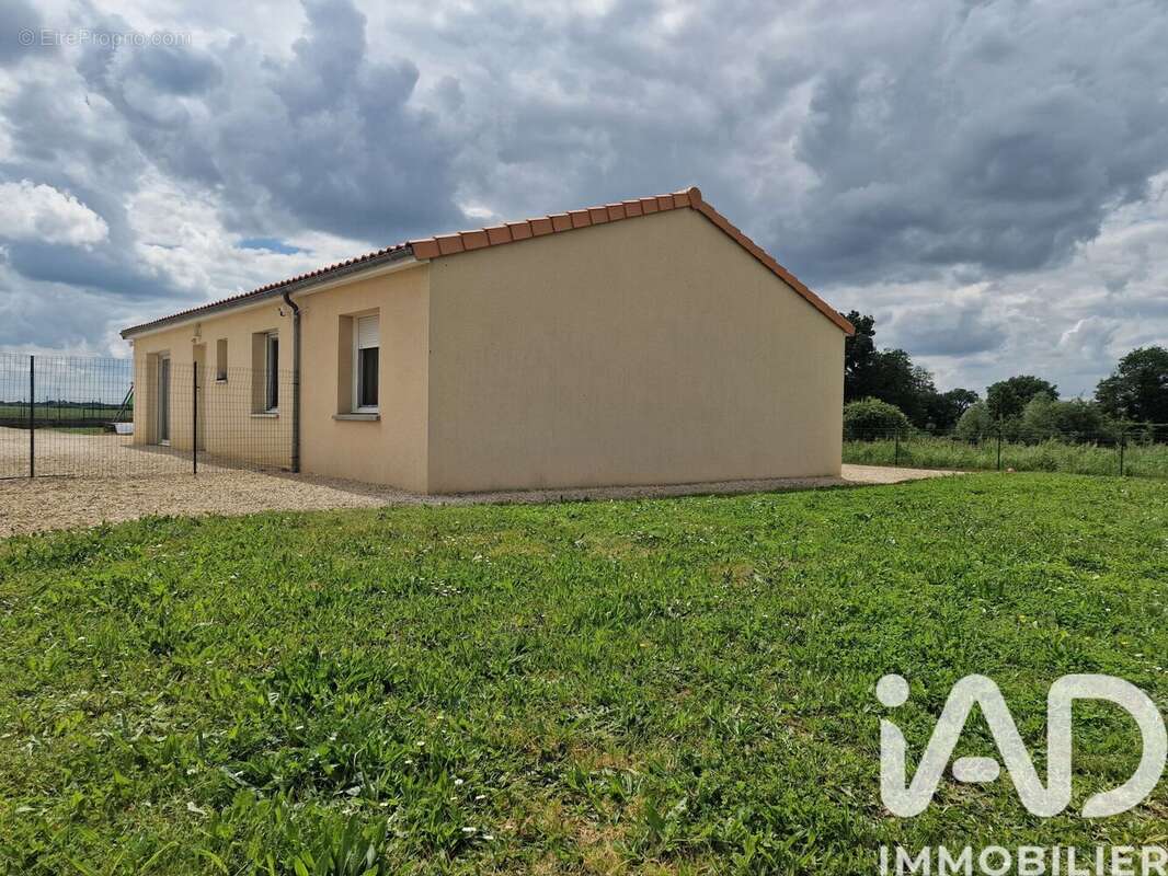 Photo 2 - Maison à BOUILLE-LORETZ
