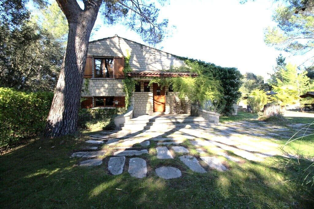 Maison à PERNES-LES-FONTAINES