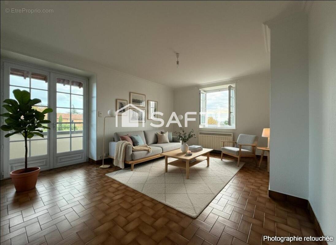 Photo 1 - Appartement à CHARNAY-LES-MACON