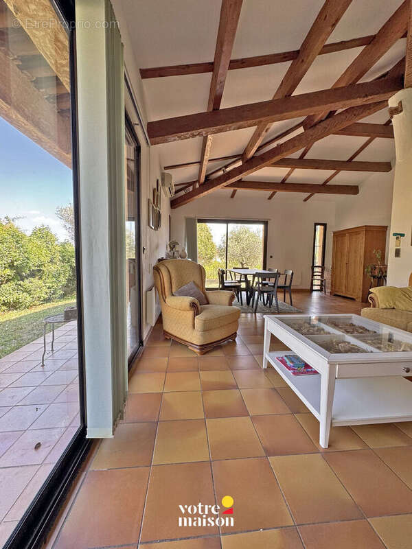 Appartement à PUYLOUBIER