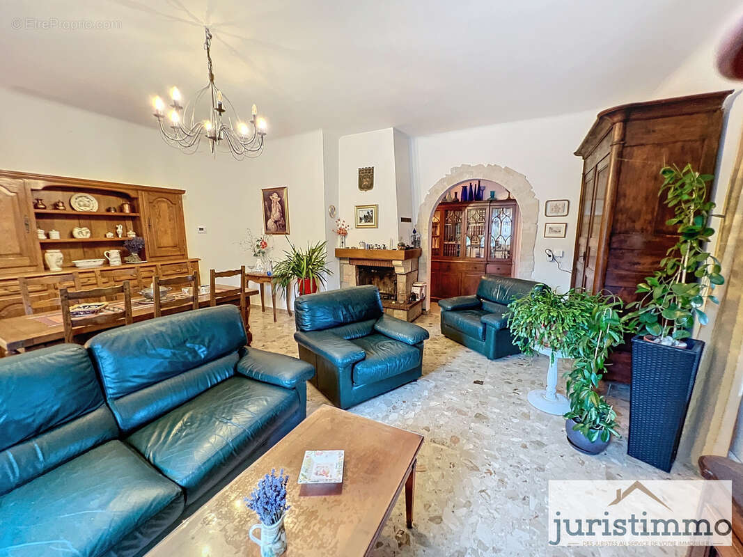 Maison à BUIS-LES-BARONNIES