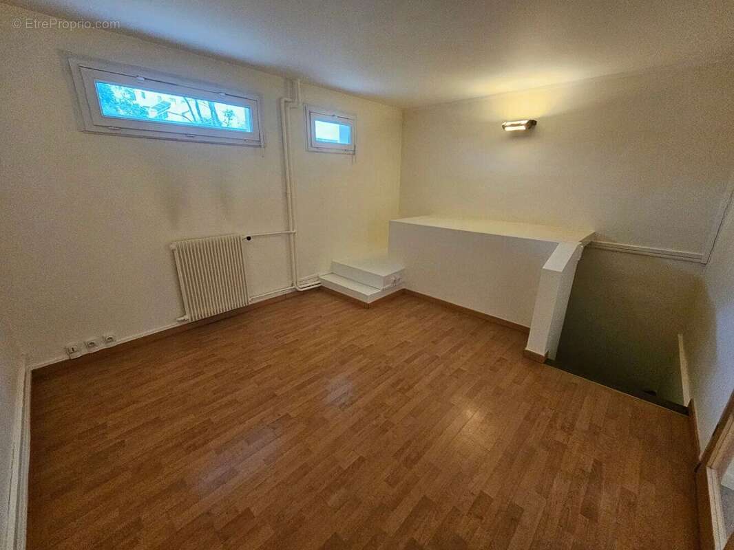 Commerce à ISSY-LES-MOULINEAUX