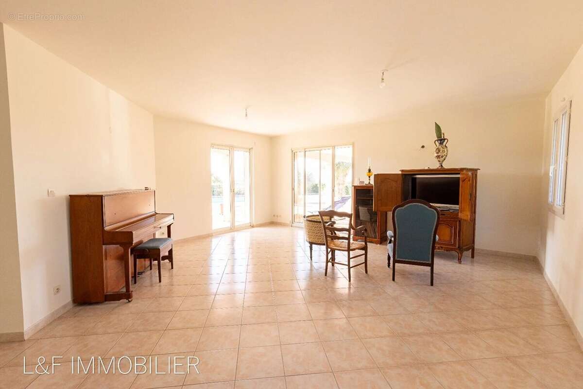 Maison à LA CADIERE-D'AZUR