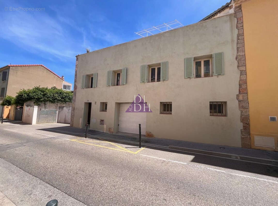 Appartement à HYERES
