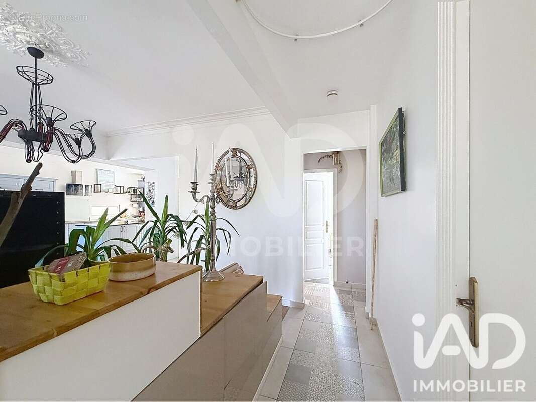 Maison 180 m² à Tournan-En-Brie  - photo 8