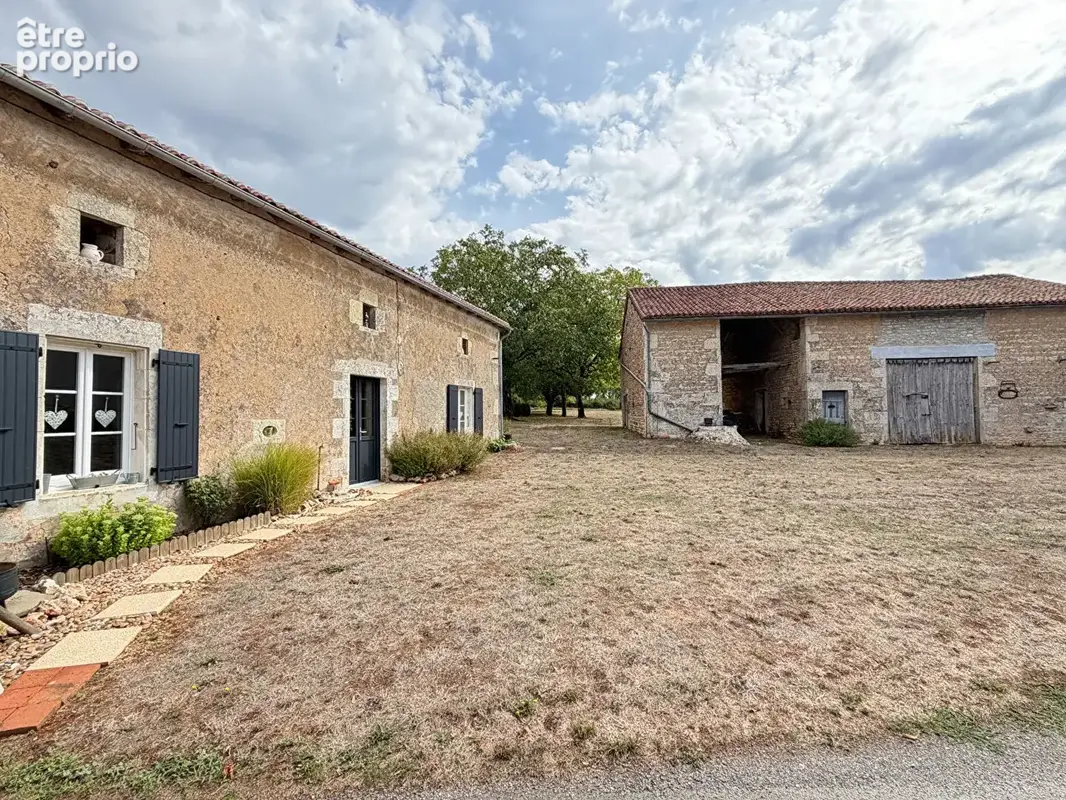 Maison à NANTEUIL-EN-VALLEE