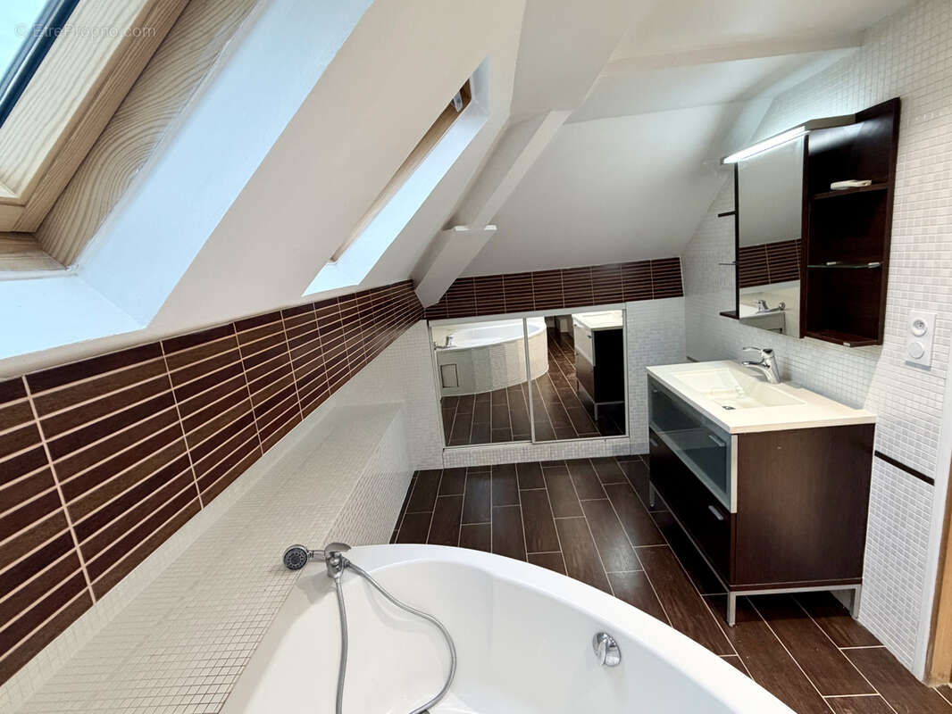 Maison à LIMEIL-BREVANNES