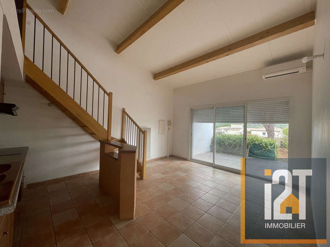 Appartement à CAVEIRAC