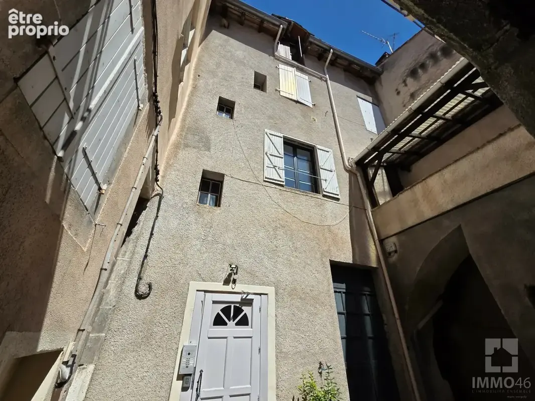 Appartement 14 pièces 309 m² à vendre à Cahors (46000) - photo 2