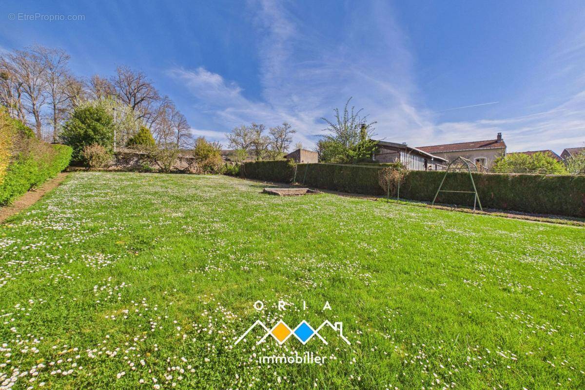 Maison à ONVILLE