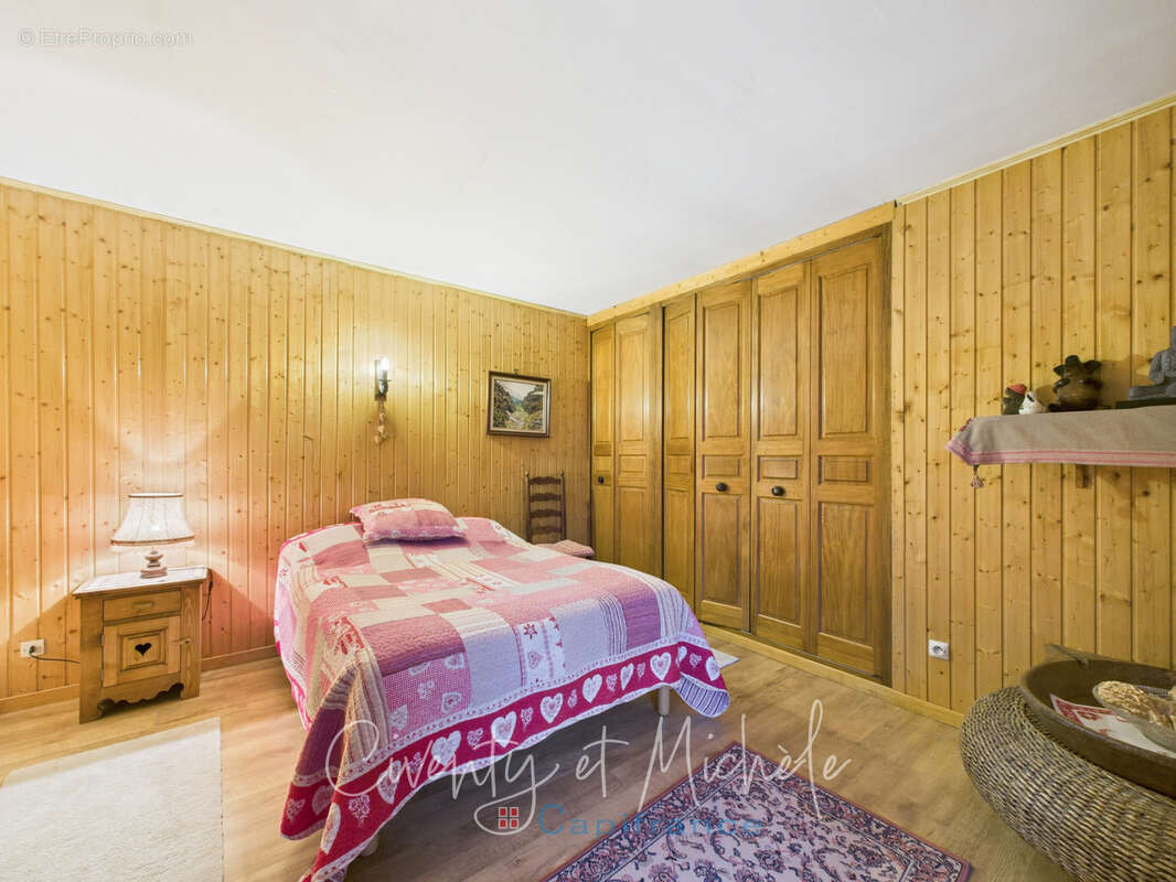Grande propriété familiale sur 7 533 m² de terrain plat - photo 16