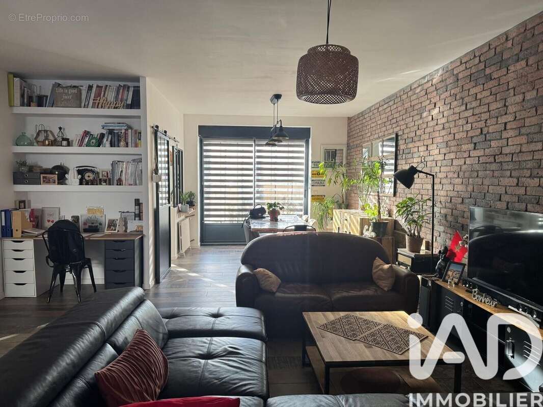 Maison 181 m² à La Rochelle  - photo 3
