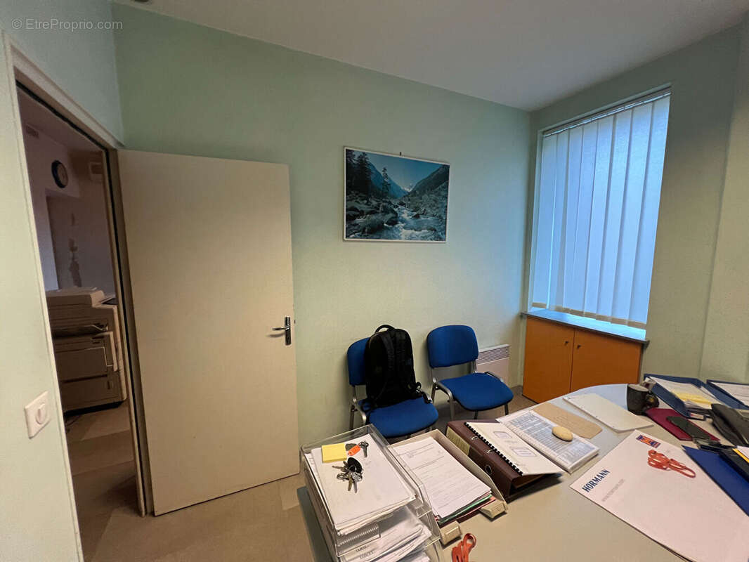 Commerce à SARLAT-LA-CANEDA