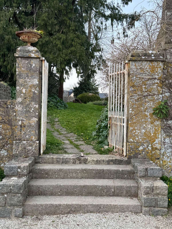 Maison à BRICQUEBEC