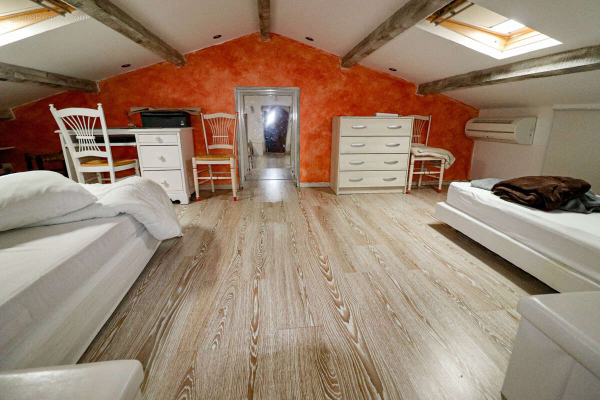 Flayosc exclusivite villa 136m2 3 chambres sur terrain 900m2 avec piscine - photo 33