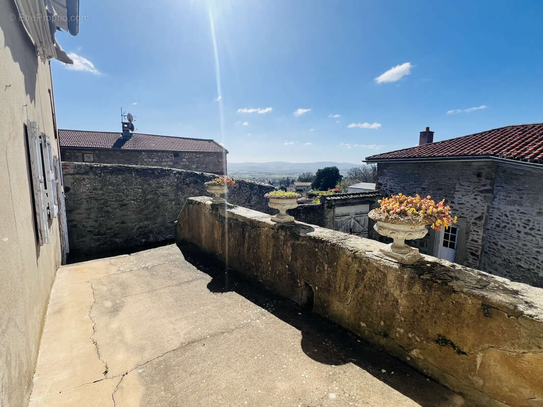 Maison à SAINT-LAURENT-D&#039;AGNY