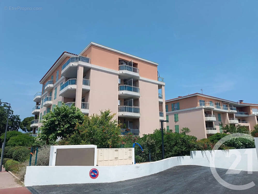 Parking à ANTIBES
